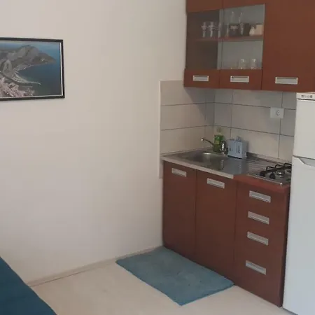 Domazet Apartment *