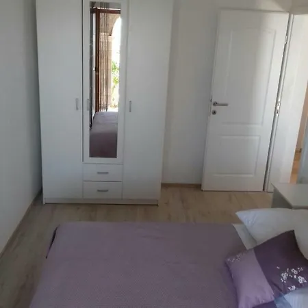 Domazet Apartment