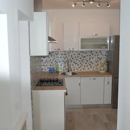 Domazet Apartment *