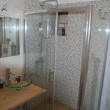 Domazet Apartment *