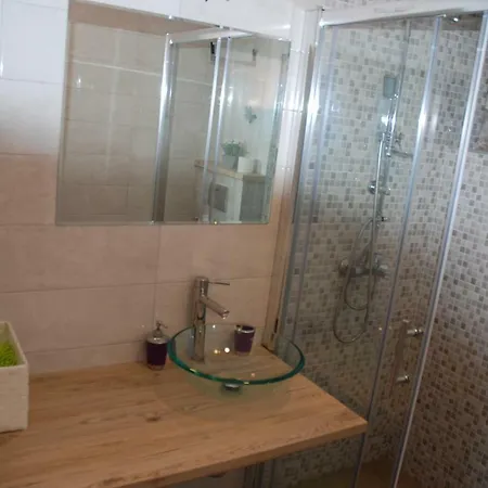Apartment Domazet *