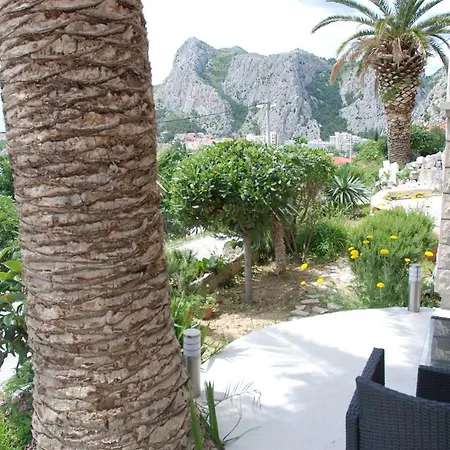 Domazet * Omis